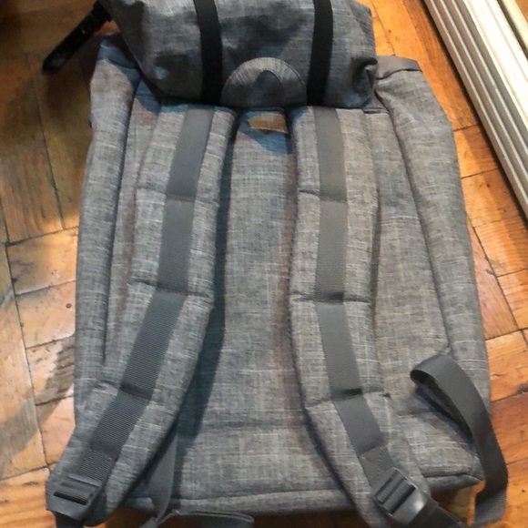 NWOT Herschel Supply Co. Classic Little America Backpack Raven Crosshatch Bak - Picture 9 of 14